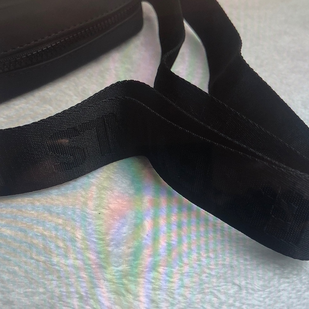 Essentials Black Belt Bag - Picture 5 of 9